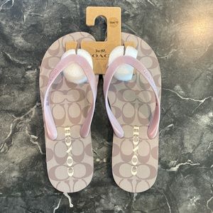 Coach size 10 lilac flip flop sandals